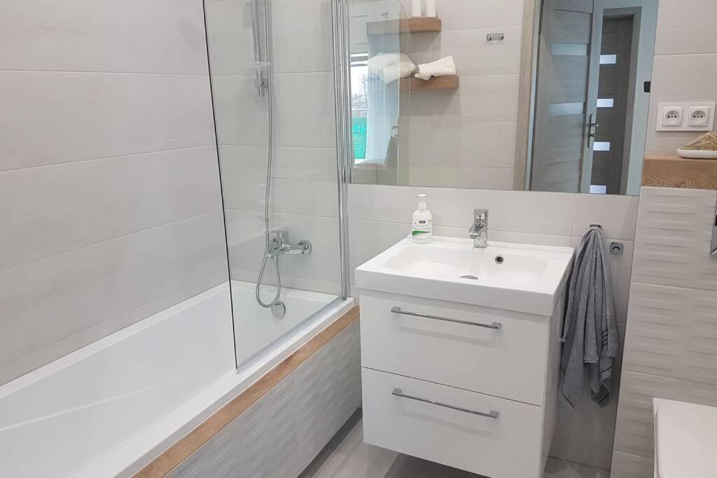 Komfortowy Nowoczesny Apartament Kustronia Z Garazem Balkonem Wanna Bielsko-Biała Eksteriør billede
